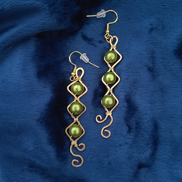 Earrings - Olive Beads Wrapped in Brass - Picture 2 of 4